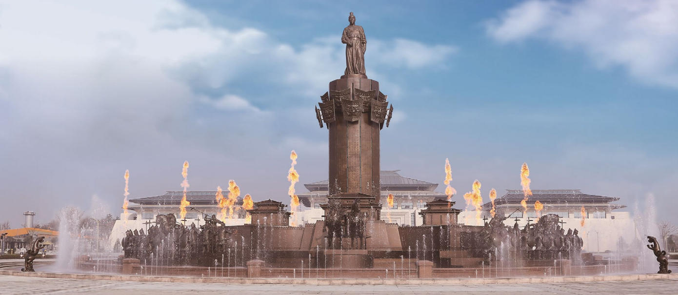 《孫武頌》動(dòng)感雕塑依據(jù)孫子軍事文化思想，采用現(xiàn)代雕塑藝術(shù)設(shè)計(jì)而成。該動(dòng)感雕塑運(yùn)用了先進(jìn)的數(shù)字技術(shù)，采用激光、音響、焰火、水霧、轉(zhuǎn)動(dòng)、燈光、噴泉等有機(jī)組合，生動(dòng)演繹了古代戰(zhàn)爭(zhēng)場(chǎng)面，場(chǎng)景高潮迭起、五彩繽紛、雄渾博大、震撼人心，是目前科技含量最高、工藝最復(fù)雜、藝術(shù)效果最佳的景觀動(dòng)態(tài)雕塑典范。.jpg